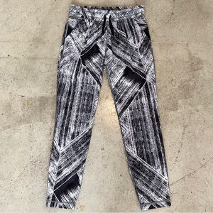 Lululemon Namaskar Pant II in Heat Wave White Black